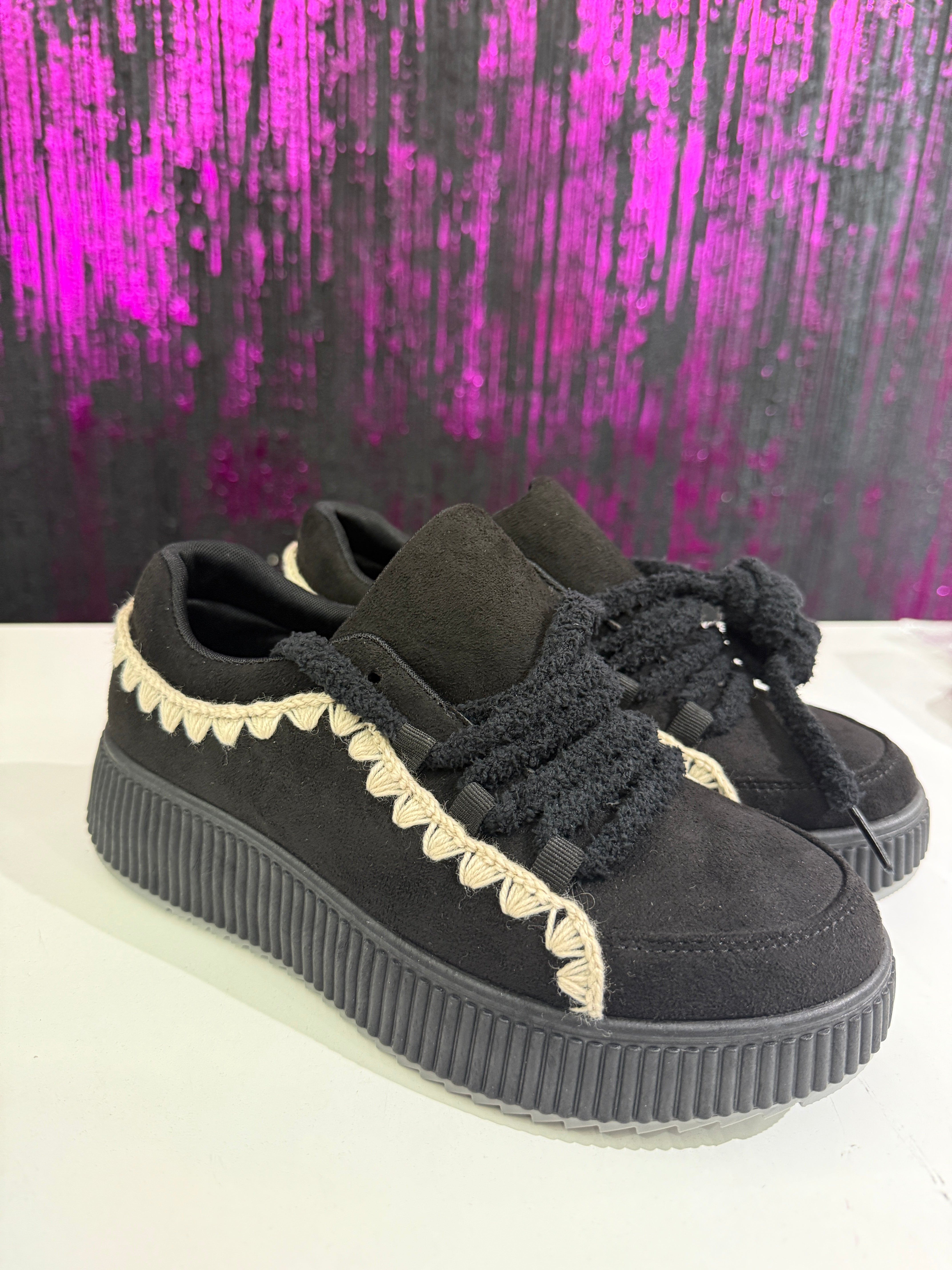 Sneakers Donna con Dettagli Intrecciati – Nero