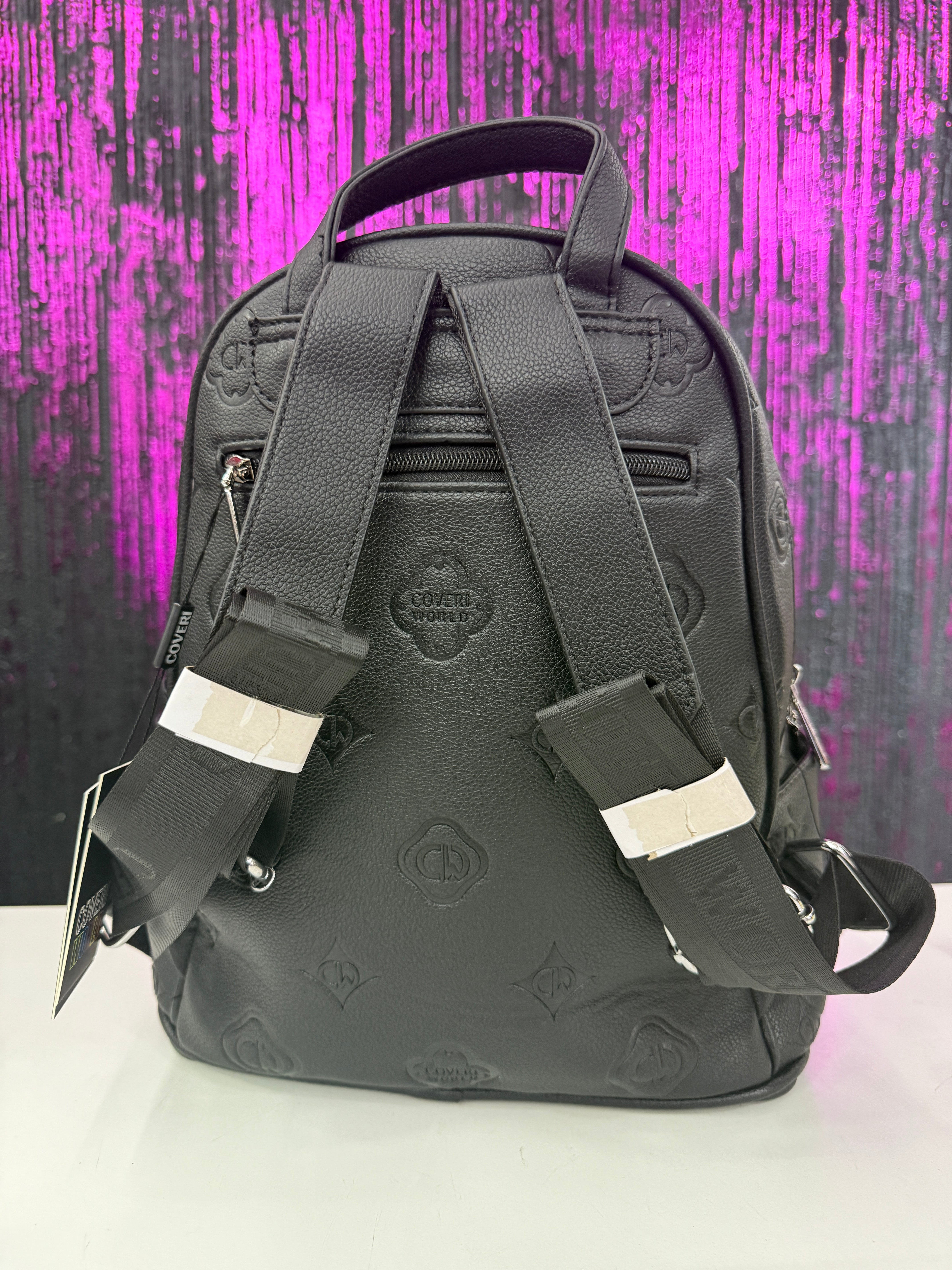 Zaino nero coveri World.