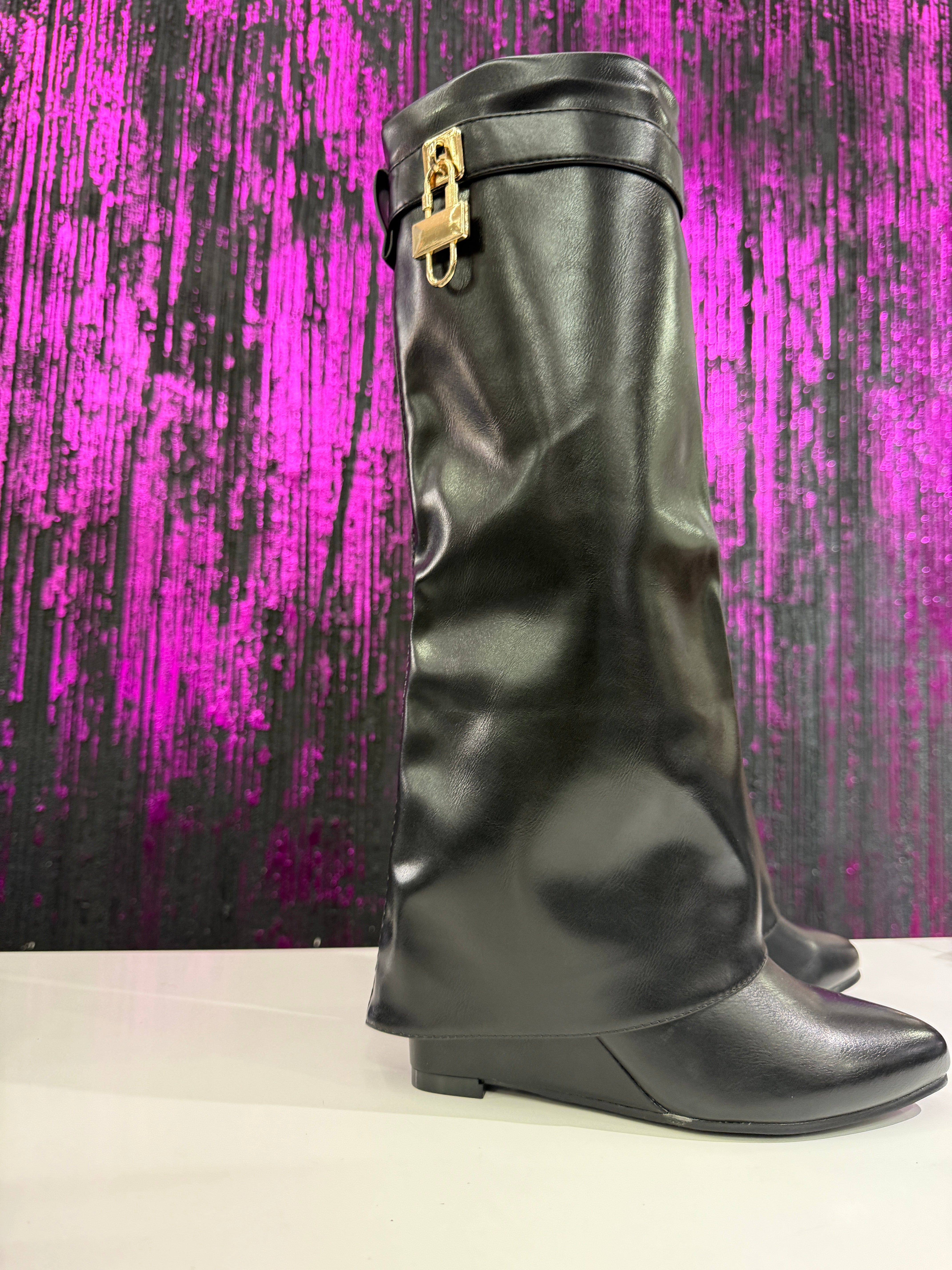 Stivale Donna con lucchetto mod.Givenchy