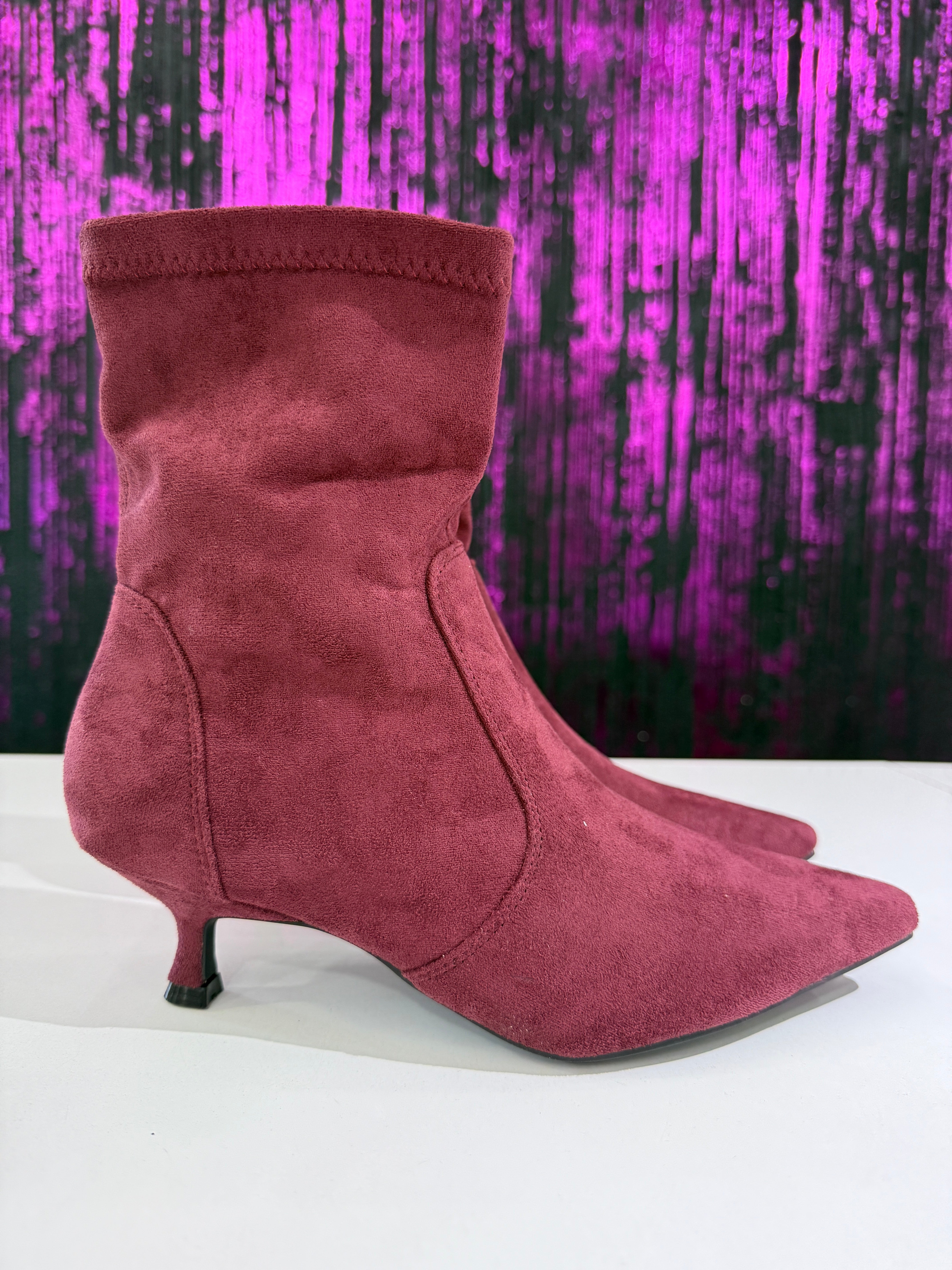 Tronchetto a Calzino con Tacco Basso - Camoscio