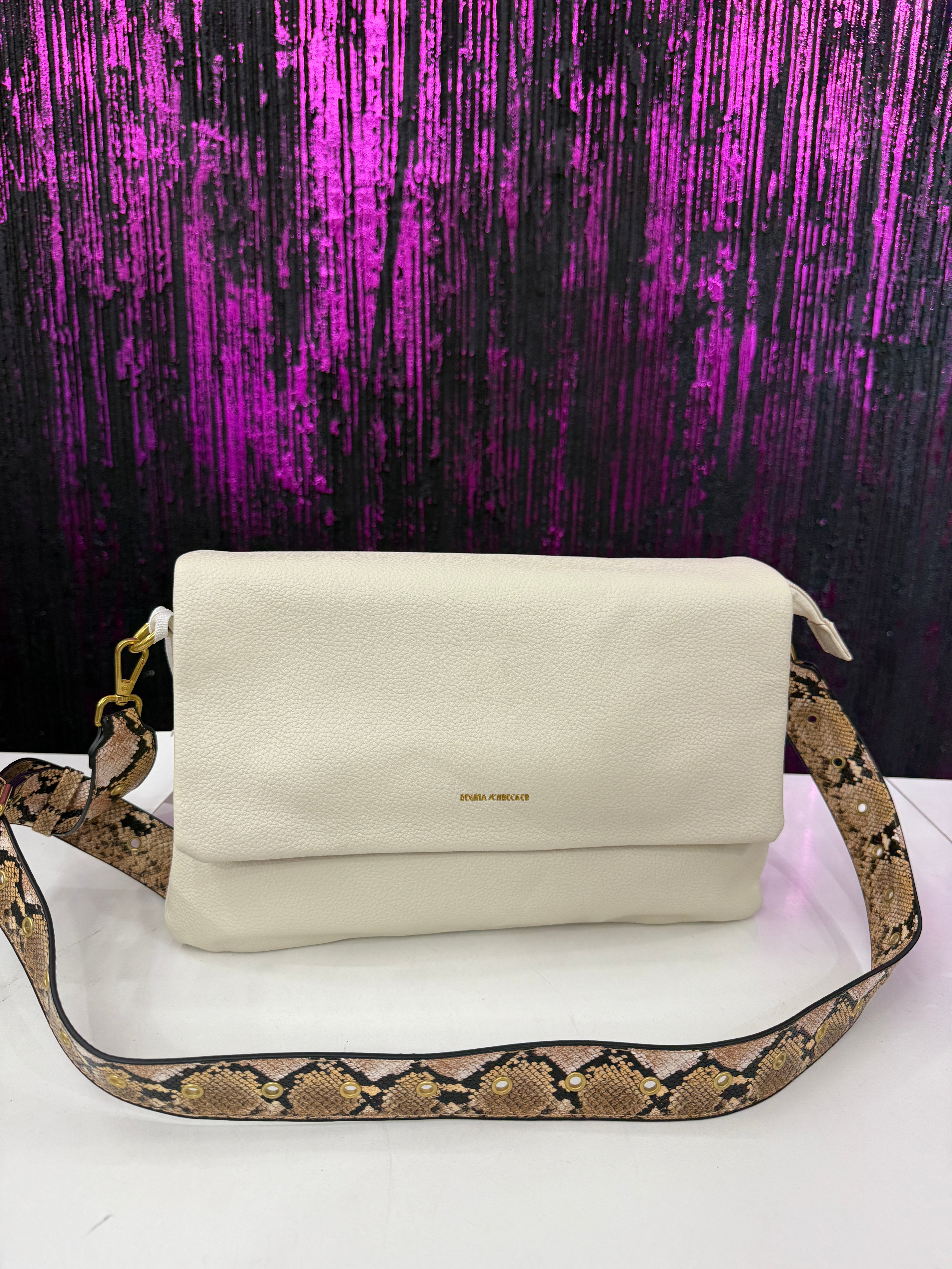 Borsa tracolla con patta regina