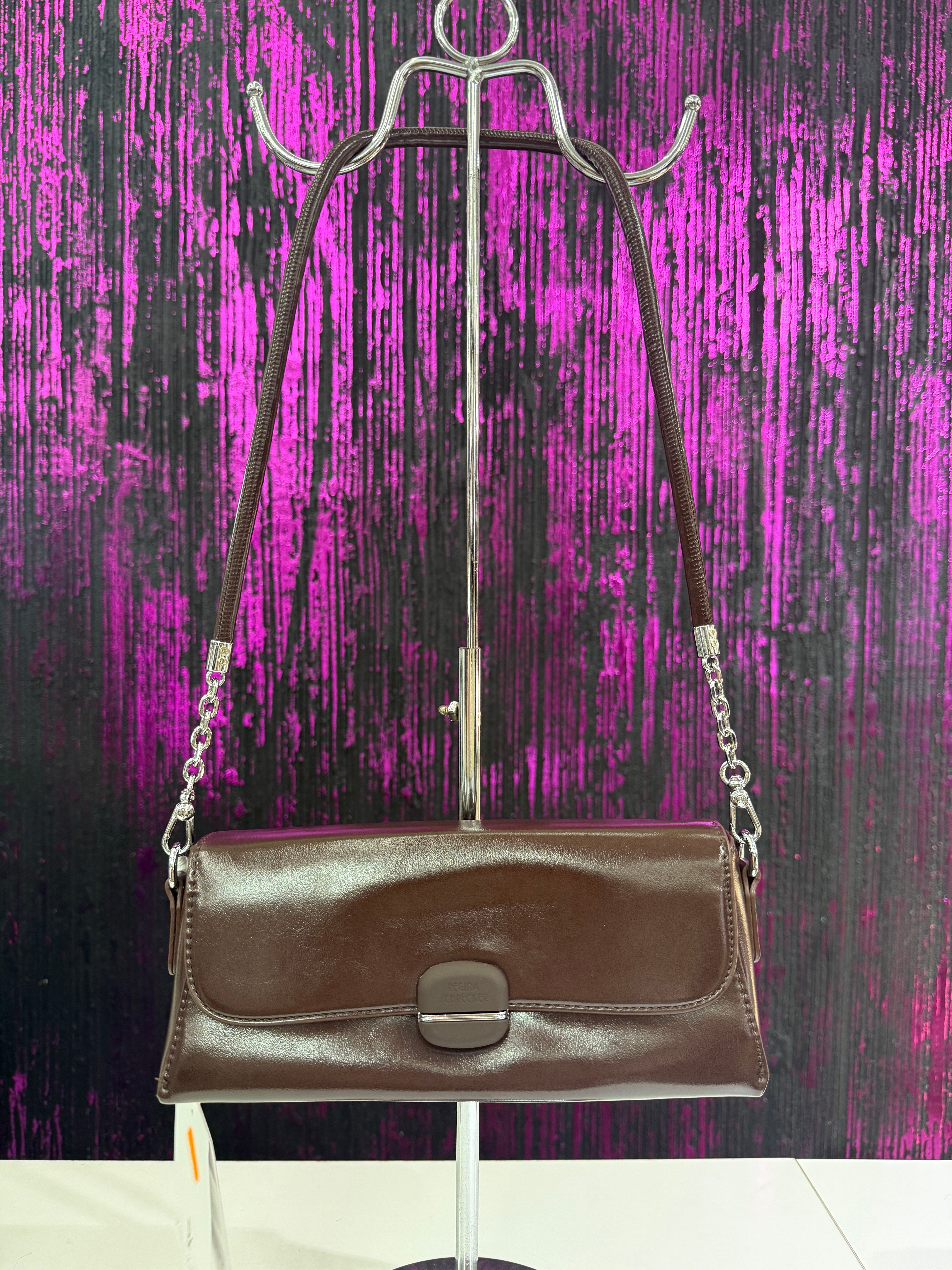 Borsa a Spalla Nera con Catena