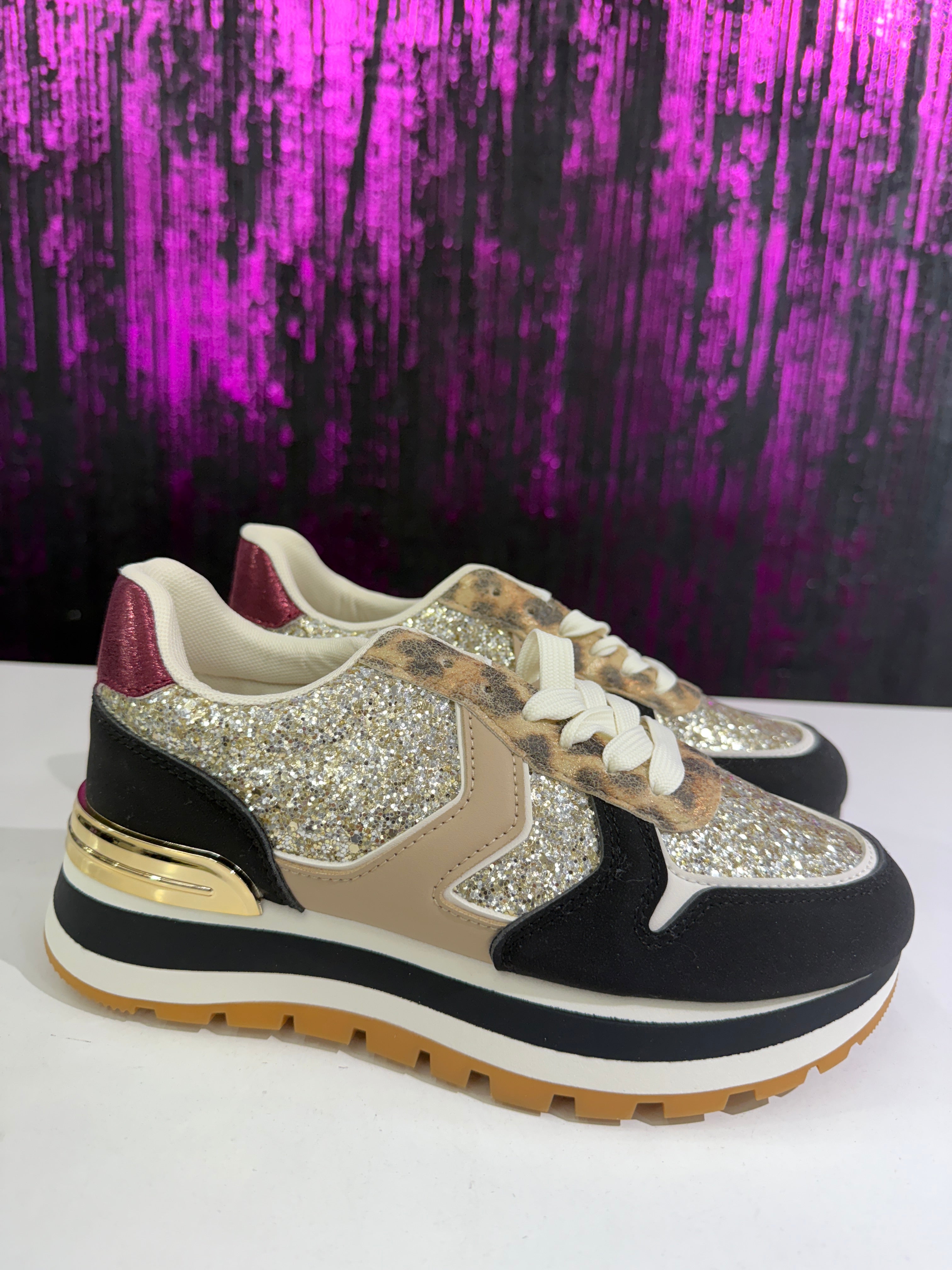 Sneakers Platform Animalier con Dettagli Glitter