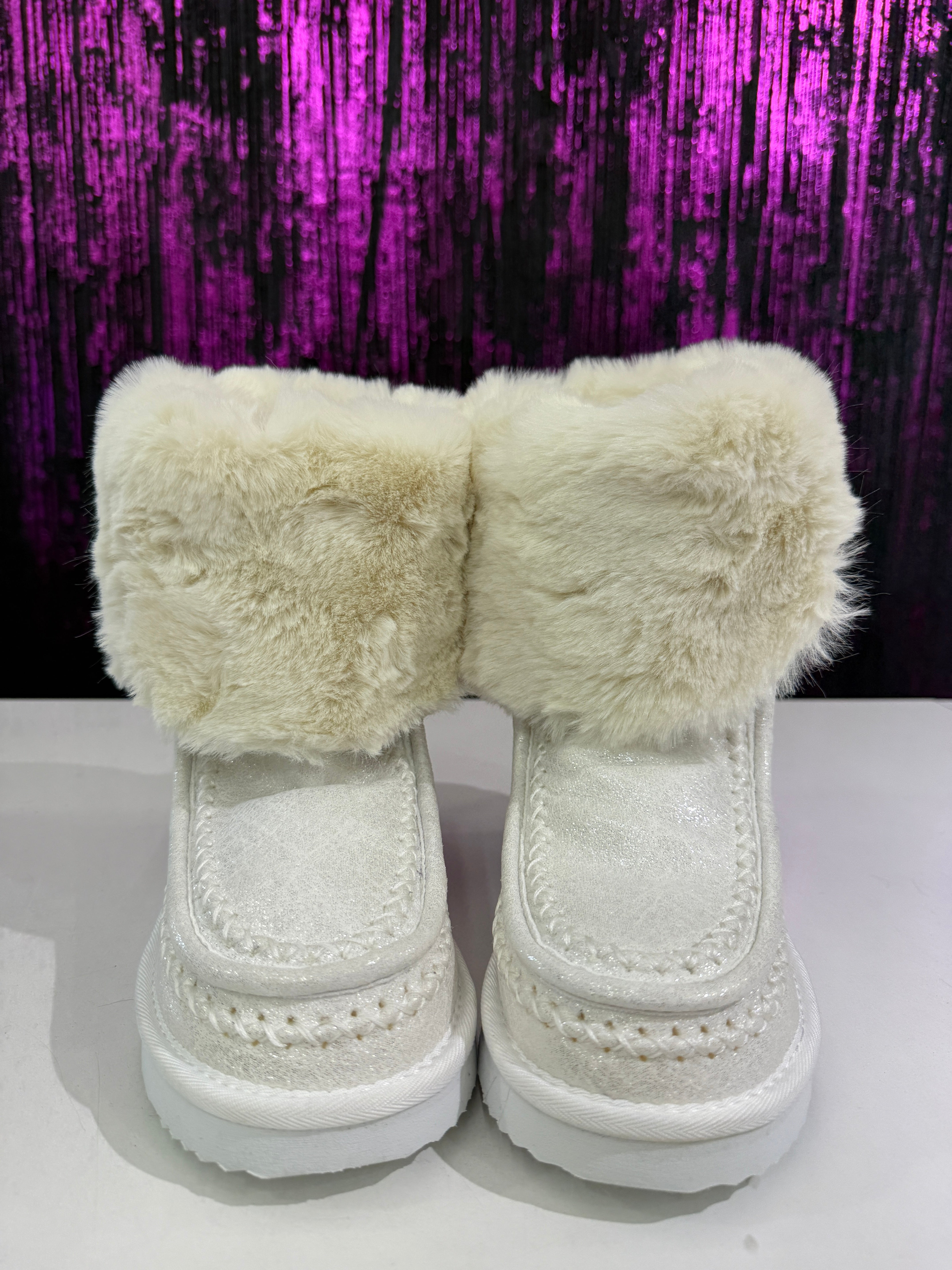 Stivaletto in Pelliccia Modello Alto