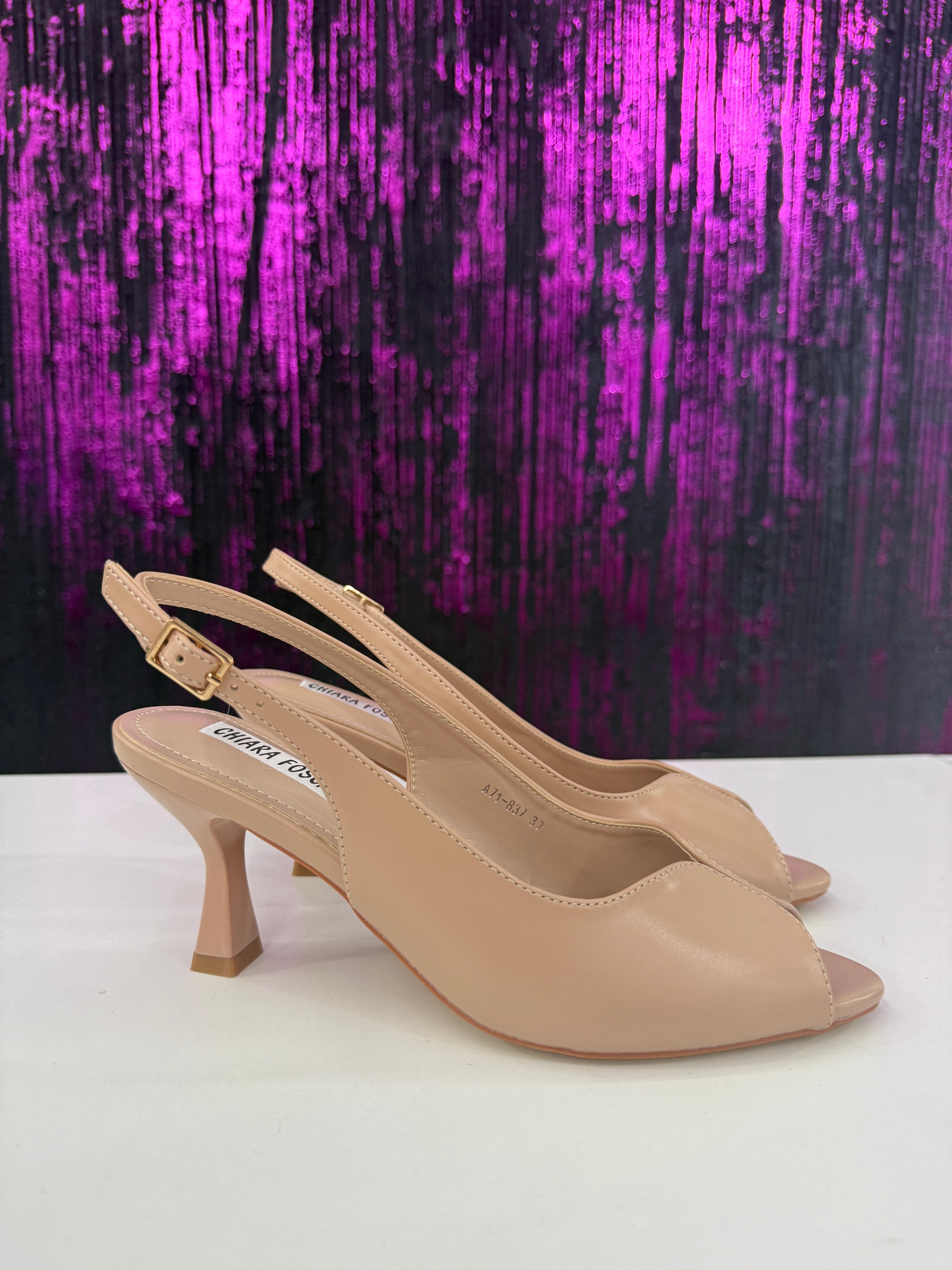 Slingback semiaperto