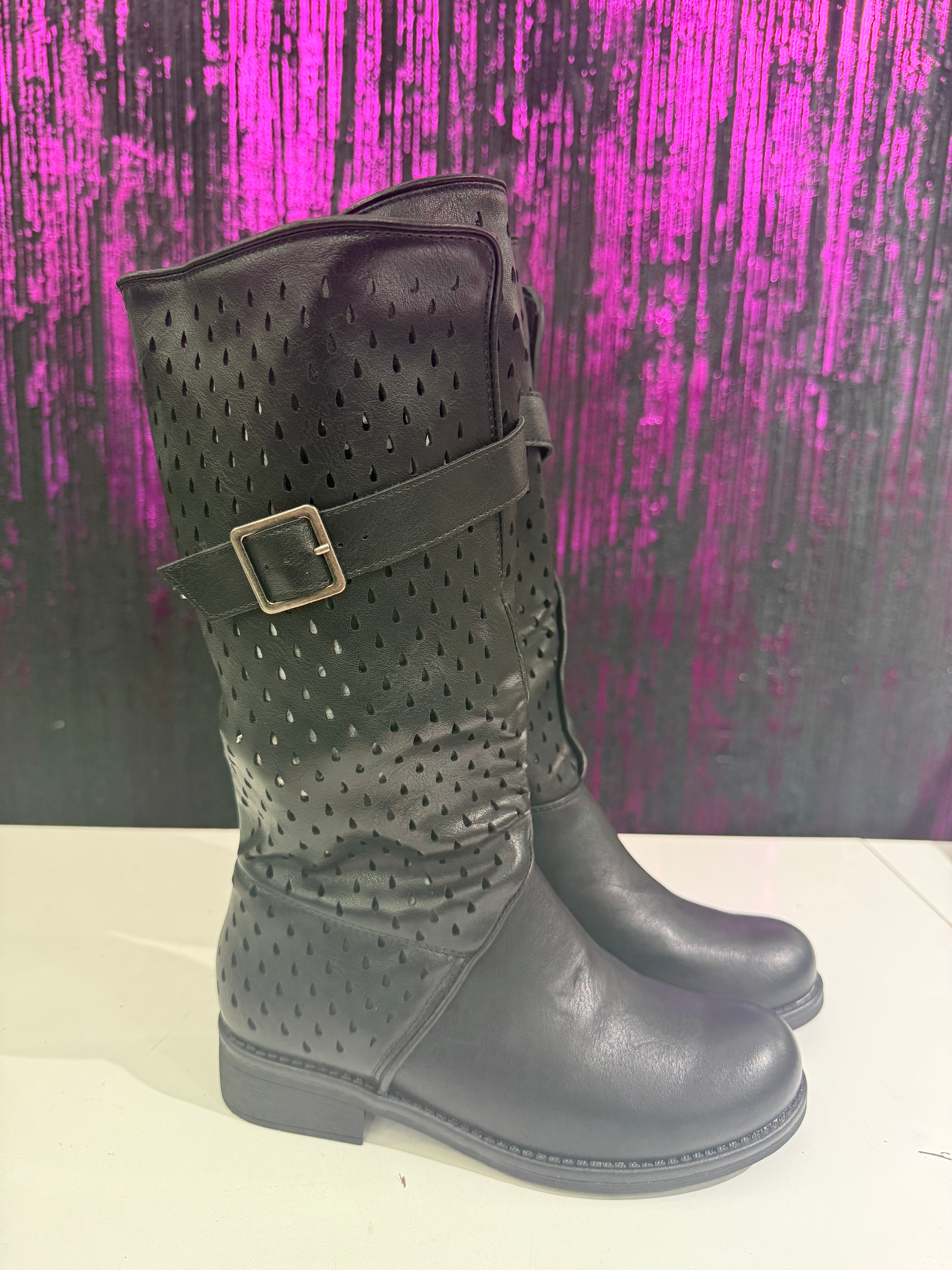 Stivale Donna Traforato con Fibbia