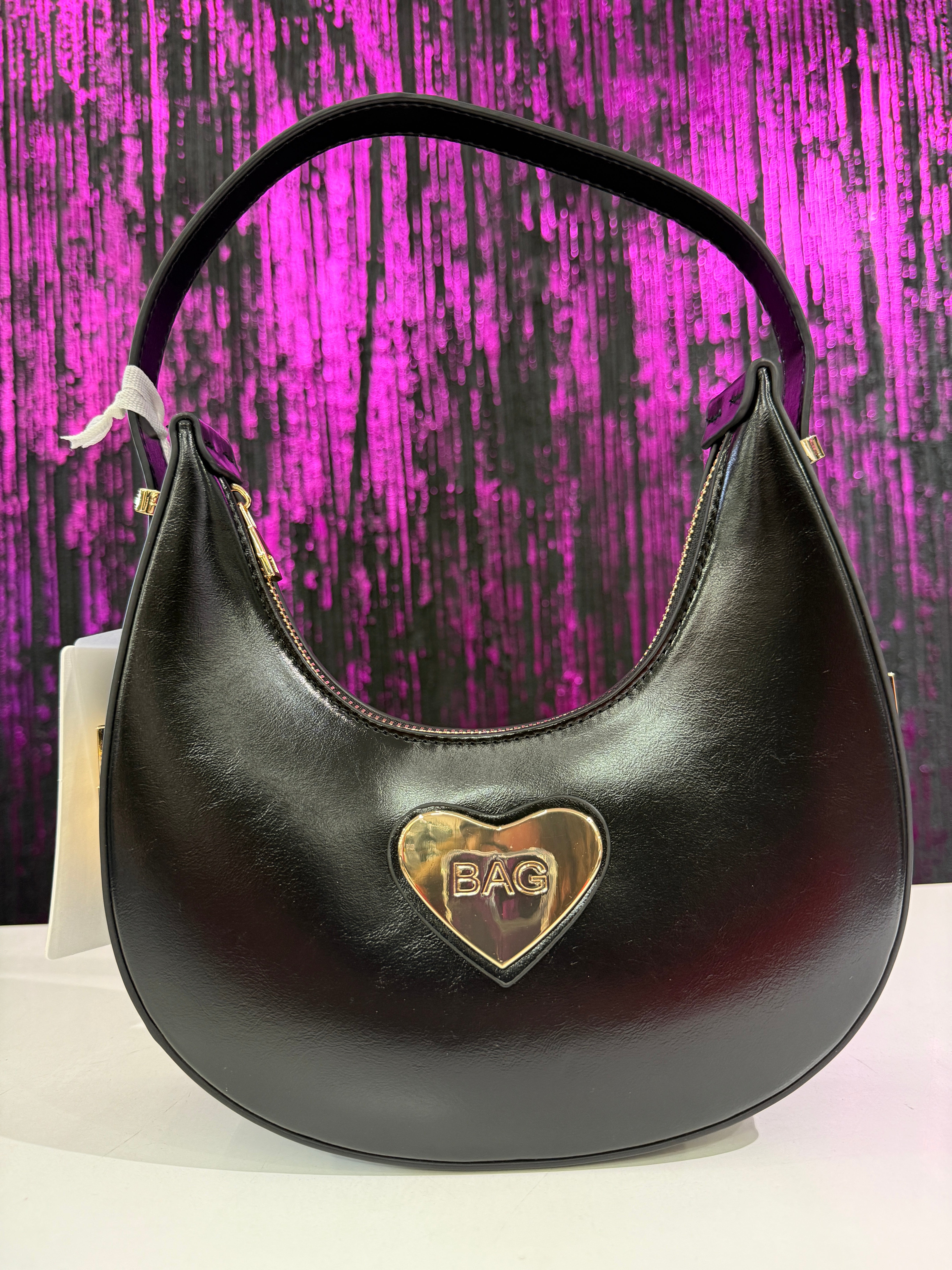 BORSA A SPALLA MEZZA LUNA CON CUORE ORO