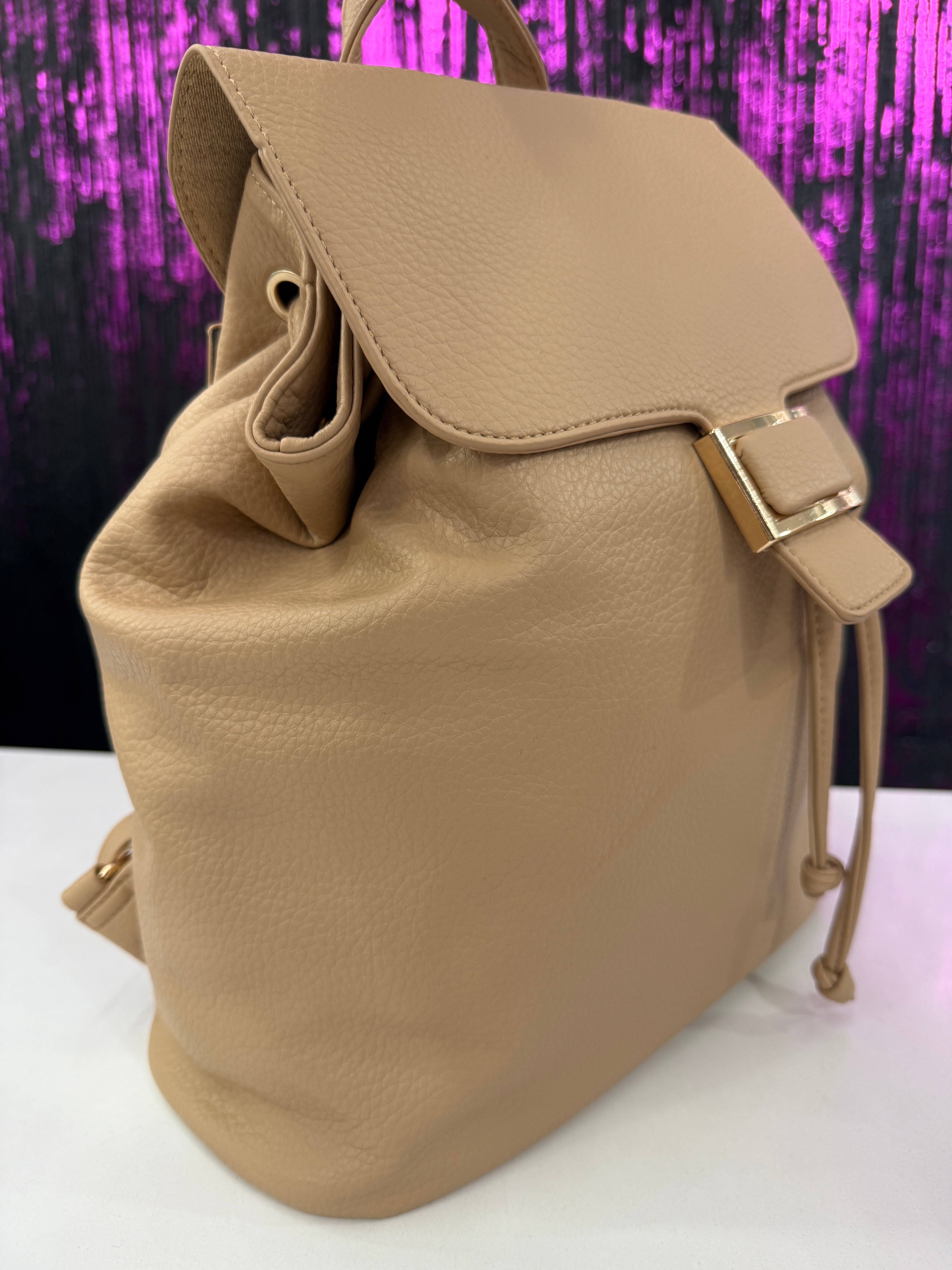 Zaino mobido dettaglio oro