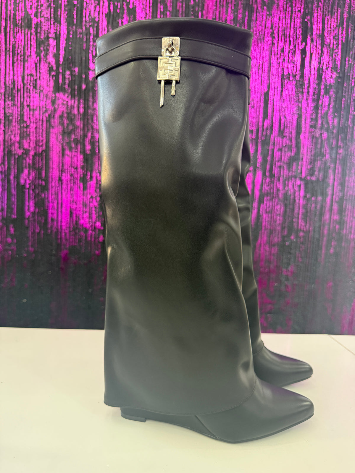 Stivale modello givenchy Shark Lock