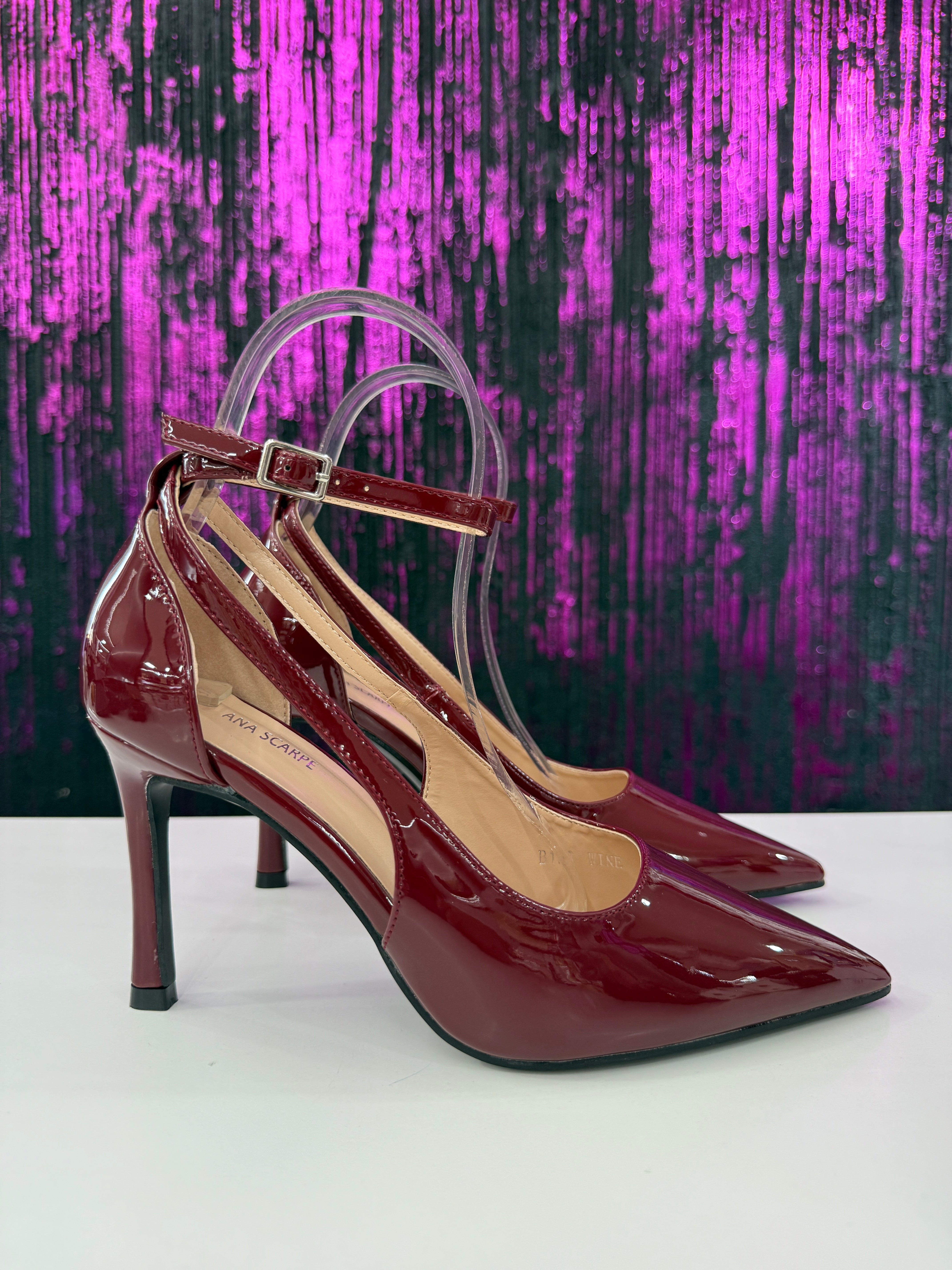Slingback in vernice