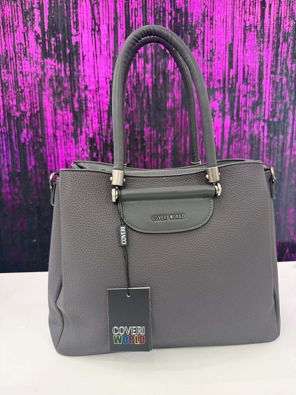 Borsa classica ed elegante firmata Coveri